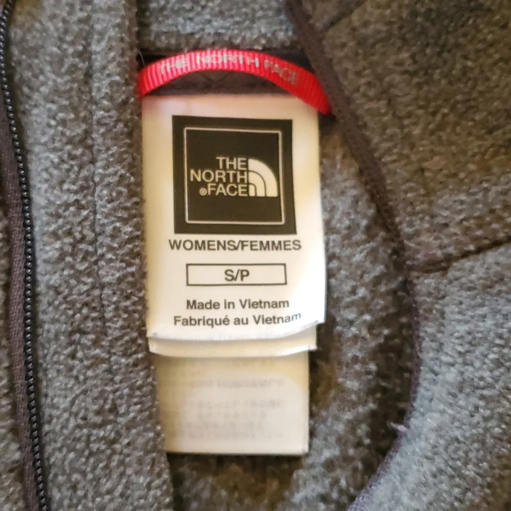 Women's quarter zip fleece sweatshirt. - Picture 3 of 3